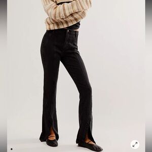 Free People CRVY Mona High Rise Flare Jeans New With Tags Size 29” Soft Black